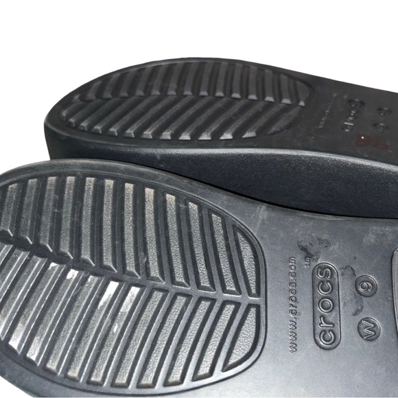 CROCS Brooklyn Buckle Sandal - Picture 7 of 8